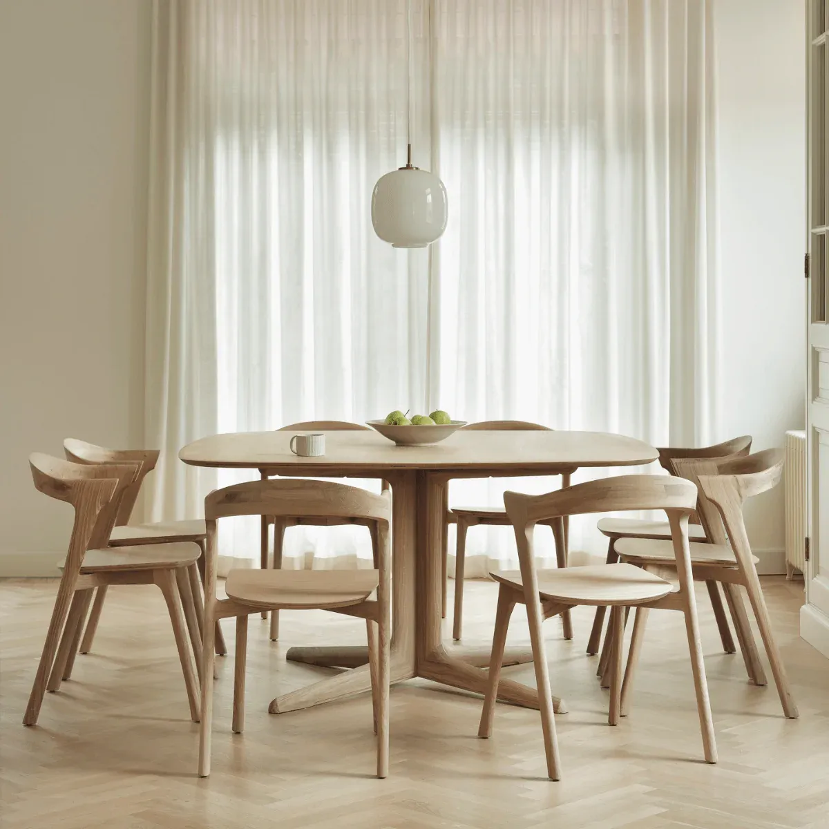 Corto Dining Table